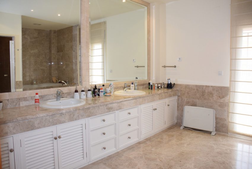 R4310296-Villa-For-Sale-Santa-Clara-Detached-4-Beds-707-Built-17