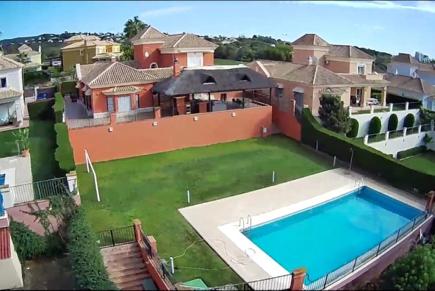 R4310296-Villa-For-Sale-Santa-Clara-Detached-4-Beds-707-Built-2