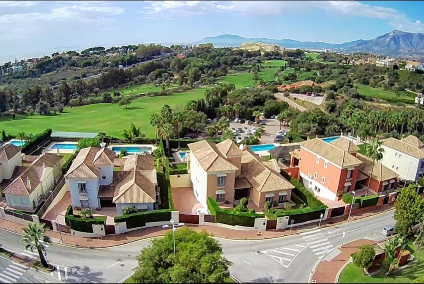 R4310296-Villa-For-Sale-Santa-Clara-Detached-4-Beds-707-Built