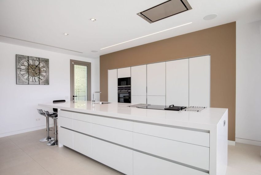 R4318228-Villa-For-Sale-Guadalmina-Baja-Detached-4-Beds-673-Built-11