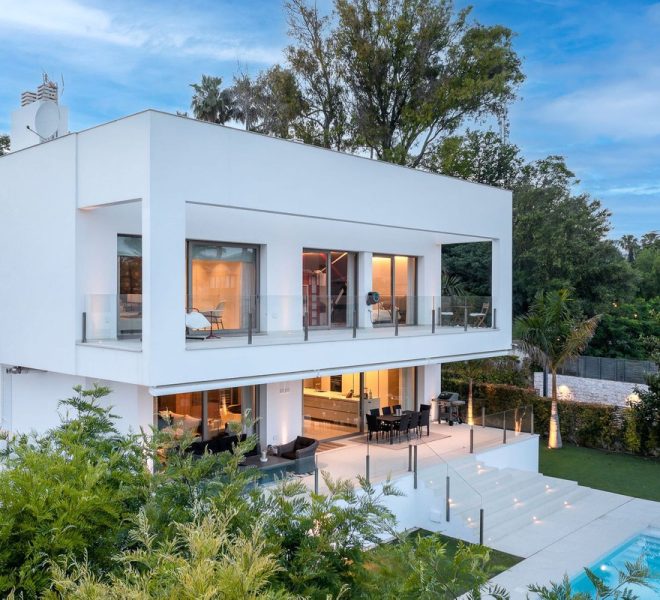 R4318228-Image 1-Detached - 4 Beds - 673 Built