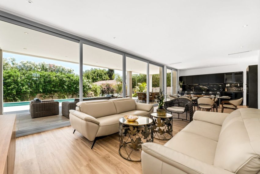 R4329709-Villa-For-Sale-San-Pedro-de-Alcantara-Detached-5-Beds-450-Built-1