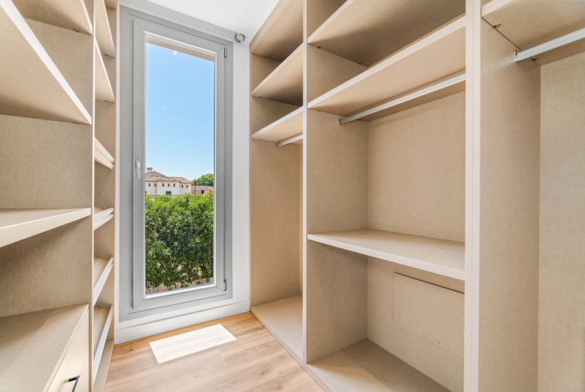 R4329709-Villa-For-Sale-San-Pedro-de-Alcantara-Detached-5-Beds-450-Built-12