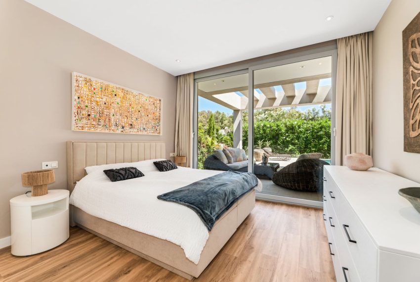 R4329709-Villa-For-Sale-San-Pedro-de-Alcantara-Detached-5-Beds-450-Built-17