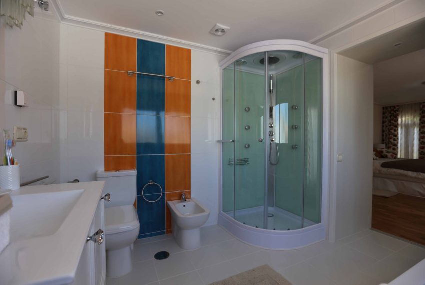 R4335235-Villa-For-Sale-San-Pedro-de-Alcantara-Detached-4-Beds-214-Built-6