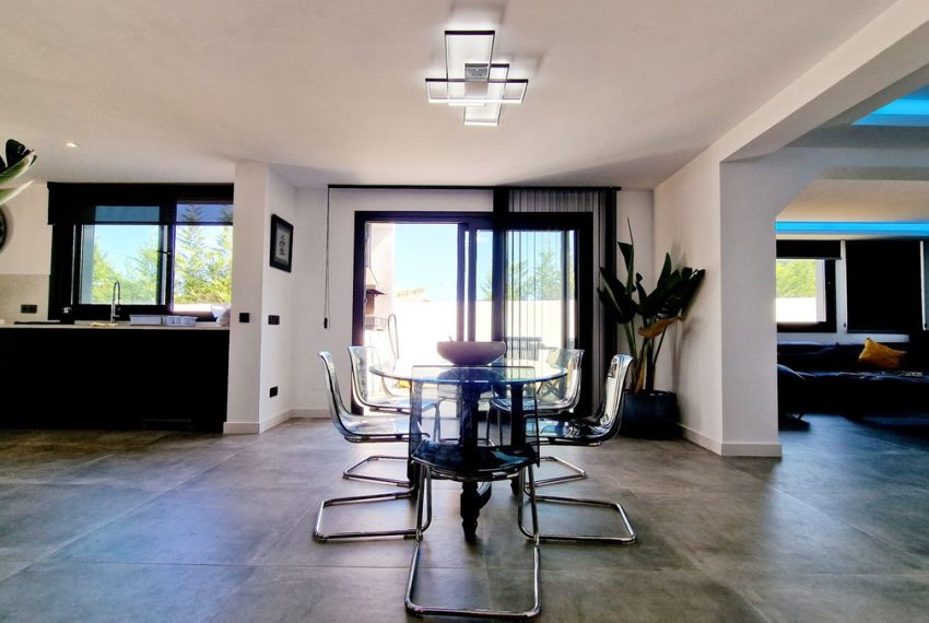 R4352458-Villa-For-Sale-San-Pedro-de-Alcantara-Detached-3-Beds-238-Built-11