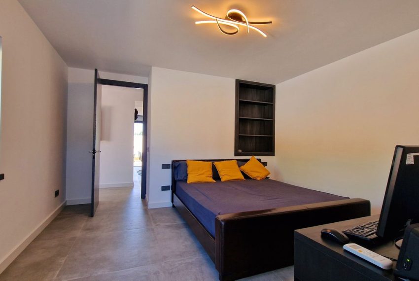 R4352458-Villa-For-Sale-San-Pedro-de-Alcantara-Detached-3-Beds-238-Built-13