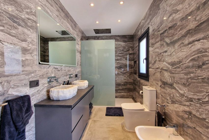 R4352458-Villa-For-Sale-San-Pedro-de-Alcantara-Detached-3-Beds-238-Built-17