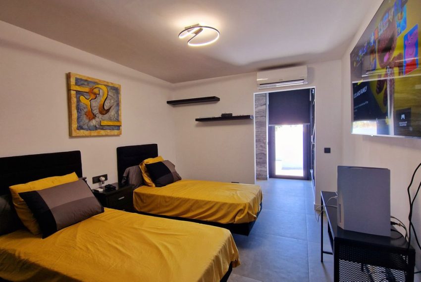 R4352458-Villa-For-Sale-San-Pedro-de-Alcantara-Detached-3-Beds-238-Built-18