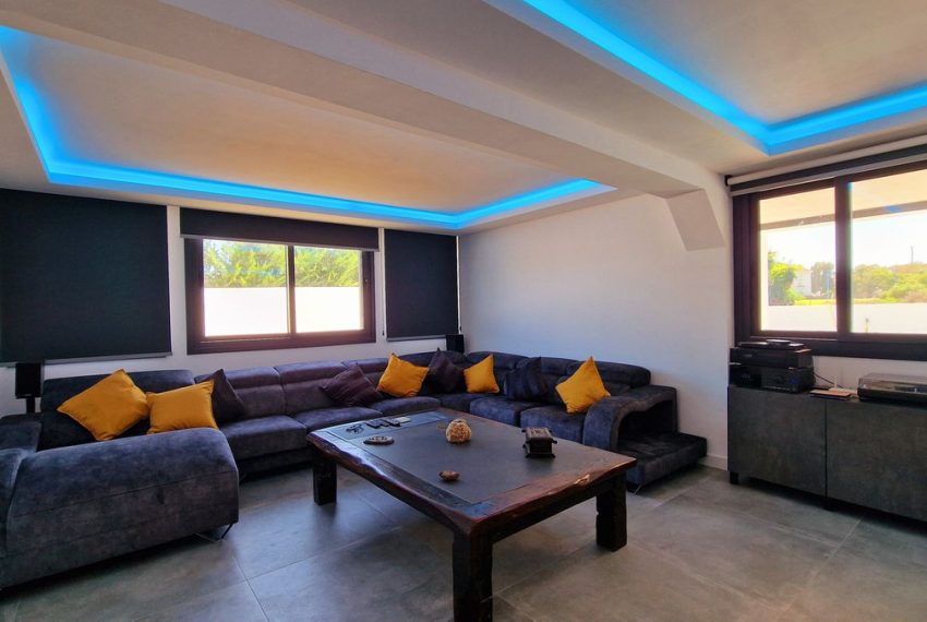 R4352458-Villa-For-Sale-San-Pedro-de-Alcantara-Detached-3-Beds-238-Built-4