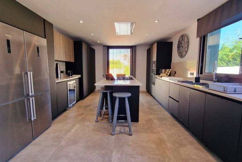 R4352458-Villa-For-Sale-San-Pedro-de-Alcantara-Detached-3-Beds-238-Built-6