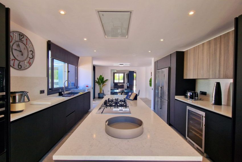 R4352458-Villa-For-Sale-San-Pedro-de-Alcantara-Detached-3-Beds-238-Built-9