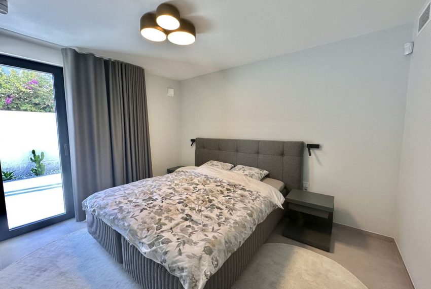 R4409782-Villa-For-Sale-Puerto-Banus-Detached-4-Beds-226-Built-10