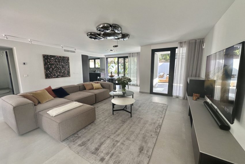 R4409782-Villa-For-Sale-Puerto-Banus-Detached-4-Beds-226-Built-12