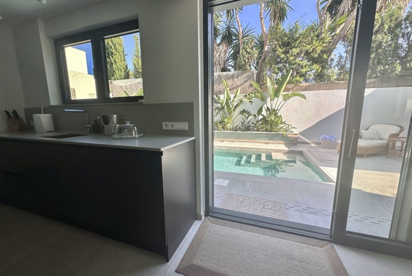 R4409782-Villa-For-Sale-Puerto-Banus-Detached-4-Beds-226-Built-15