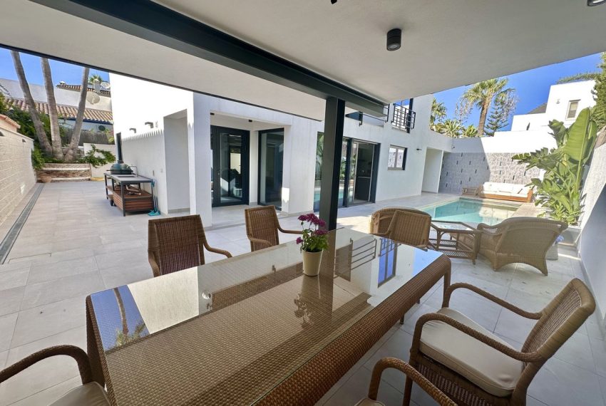 R4409782-Villa-For-Sale-Puerto-Banus-Detached-4-Beds-226-Built-9