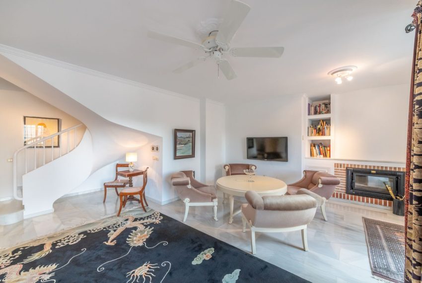 R4441393-Villa-For-Sale-Mijas-Costa-Semi-Detached-4-Beds-360-Built-4