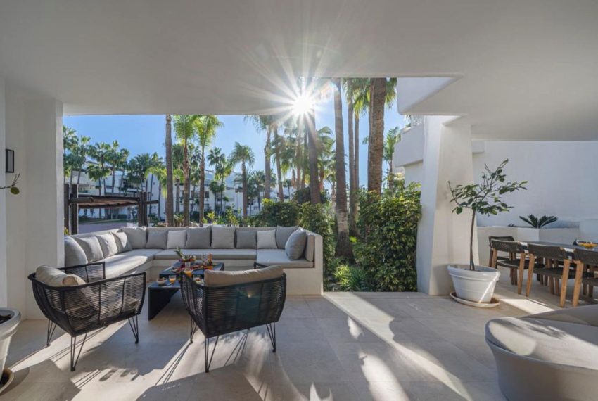 R4442599-Apartment-For-Sale-The-Golden-Mile-Ground-Floor-3-Beds-138-Built-2