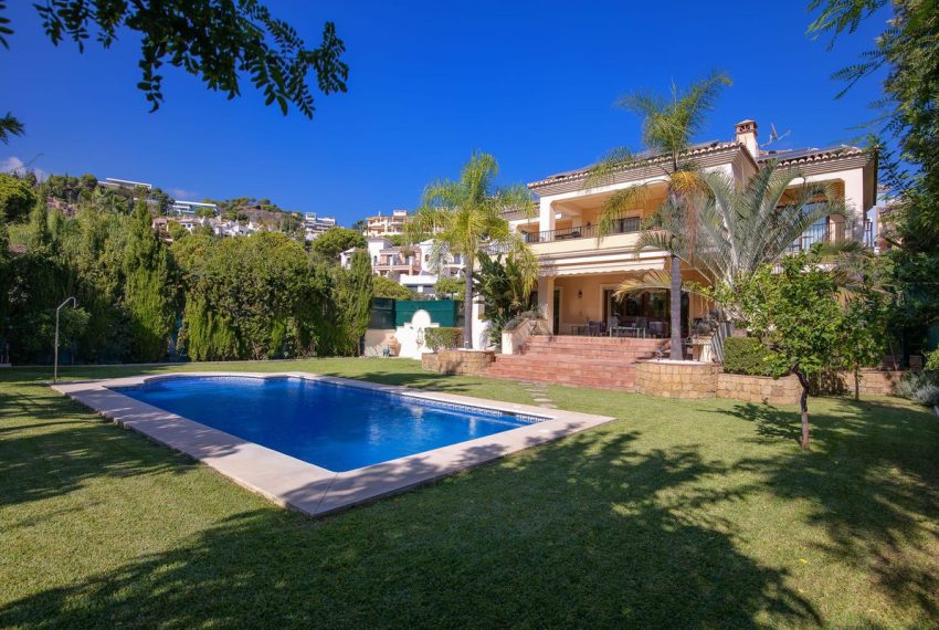 R4447306-Villa-For-Sale-Los-Arqueros-Detached-6-Beds-645-Built-4