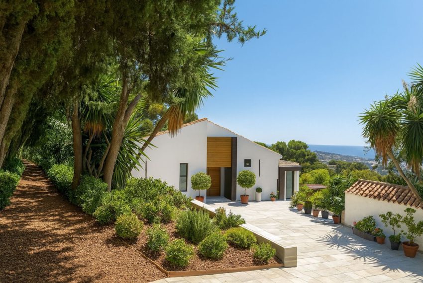 R4455487-Villa-For-Sale-Marbella-Detached-4-Beds-350-Built-1