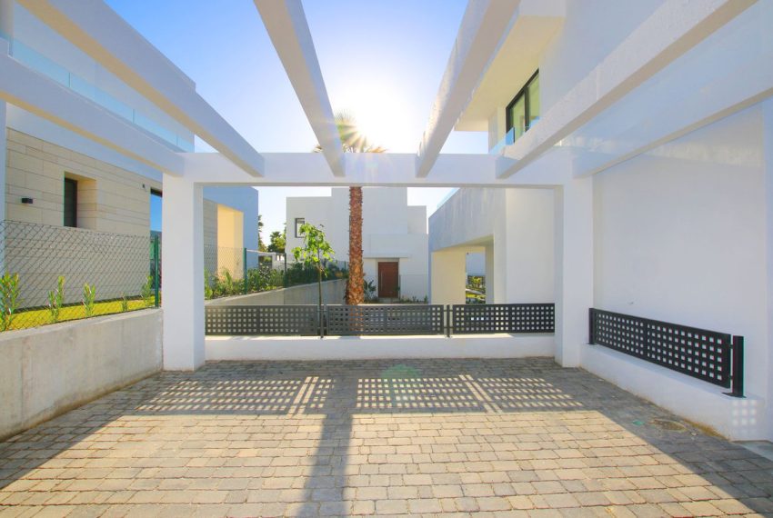 R4568716-Villa-For-Sale-Rio-Real-Detached-4-Beds-250-Built-10