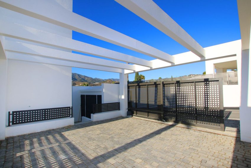 R4568716-Villa-For-Sale-Rio-Real-Detached-4-Beds-250-Built-12