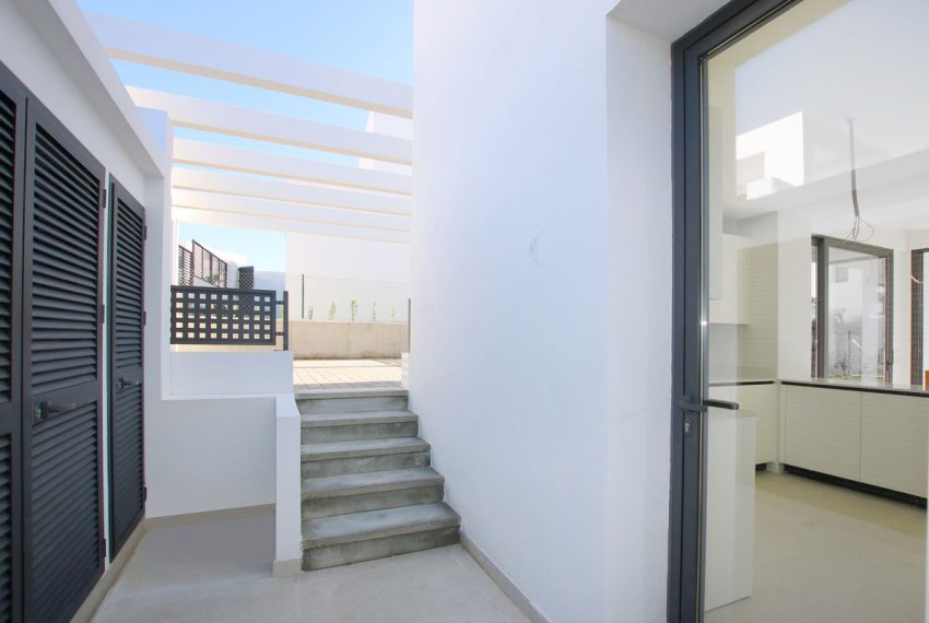 R4568716-Villa-For-Sale-Rio-Real-Detached-4-Beds-250-Built-13