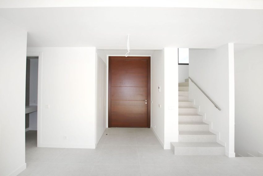 R4568716-Villa-For-Sale-Rio-Real-Detached-4-Beds-250-Built-16