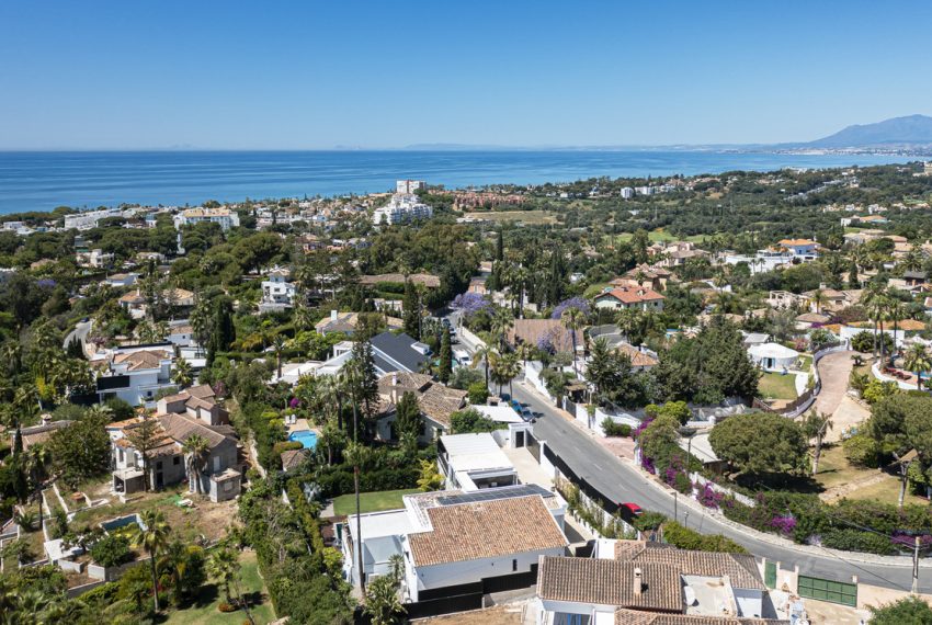 R4593358-Villa-For-Sale-El-Rosario-Detached-5-Beds-374-Built-1