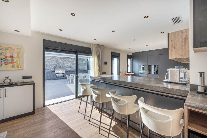 R4593358-Villa-For-Sale-El-Rosario-Detached-5-Beds-374-Built-15