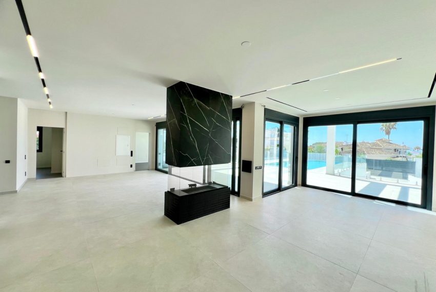 R4639333-Villa-For-Sale-Marbella-Detached-4-Beds-450-Built-11