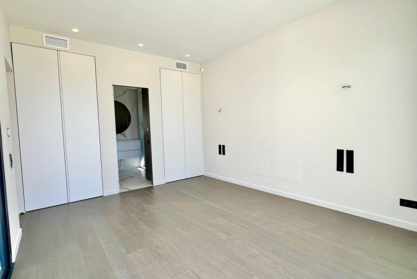 R4639333-Villa-For-Sale-Marbella-Detached-4-Beds-450-Built-18