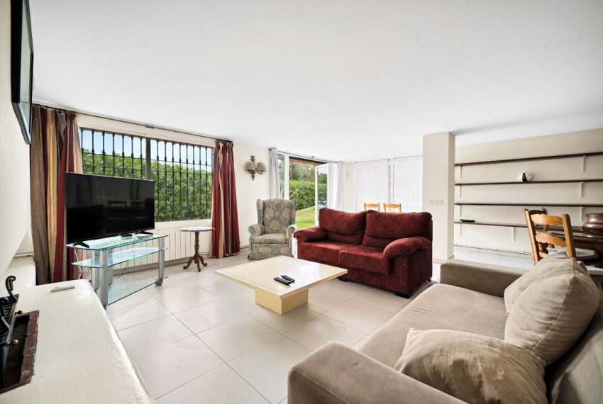 R4649023-Villa-For-Sale-Elviria-Detached-5-Beds-295-Built-15