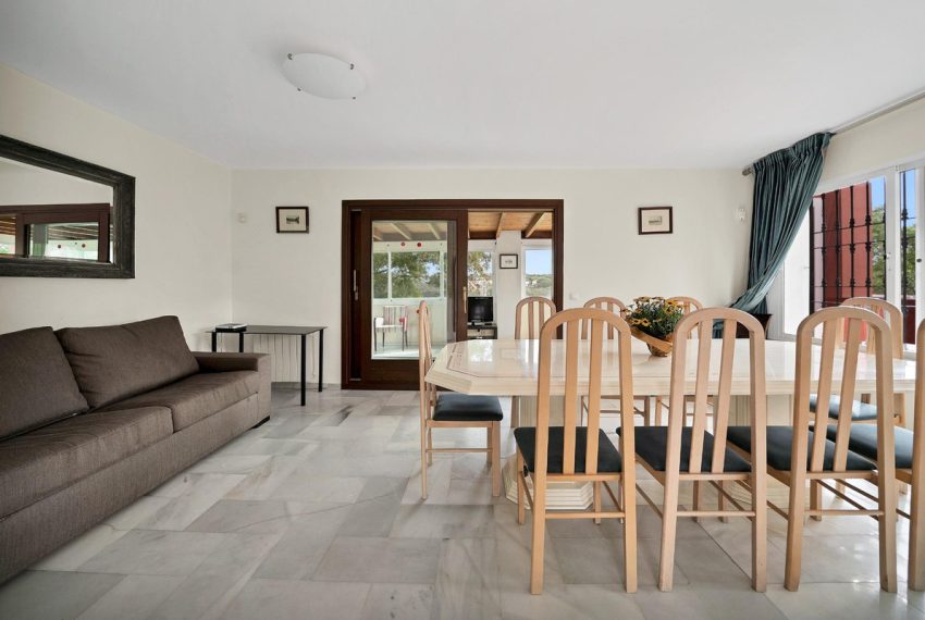 R4649023-Villa-For-Sale-Elviria-Detached-5-Beds-295-Built-6