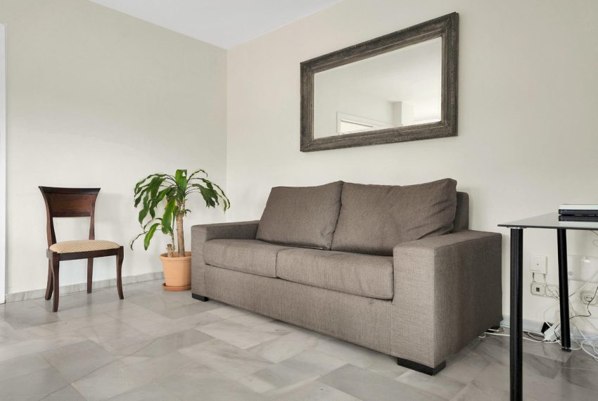 R4649023-Villa-For-Sale-Elviria-Detached-5-Beds-295-Built-9