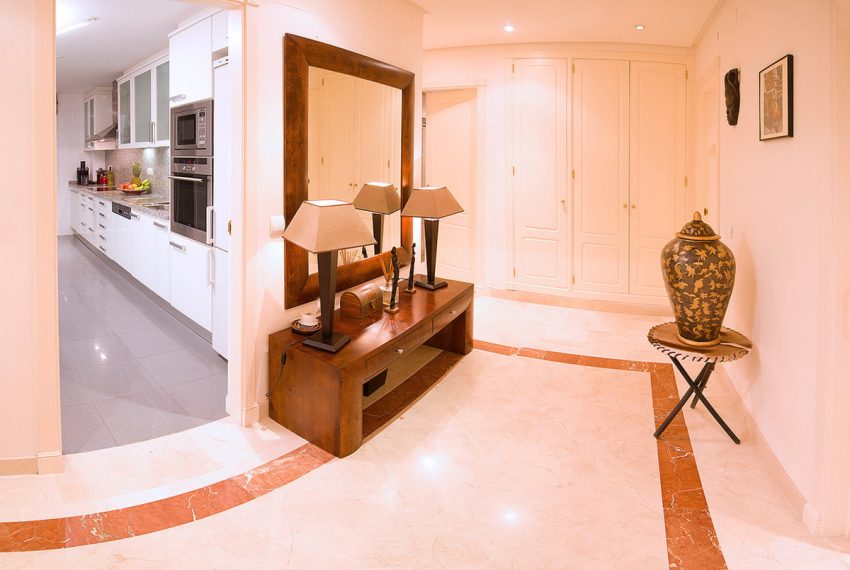 R4668940-Apartment-For-Sale-Marbella-Ground-Floor-2-Beds-130-Built-11