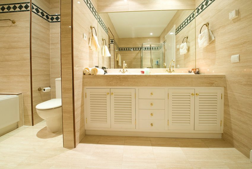 R4668940-Apartment-For-Sale-Marbella-Ground-Floor-2-Beds-130-Built-12