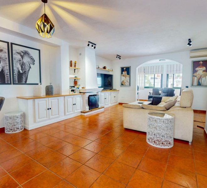 R4672972-Image 1-Semi Detached - 4 Beds - 264 Built