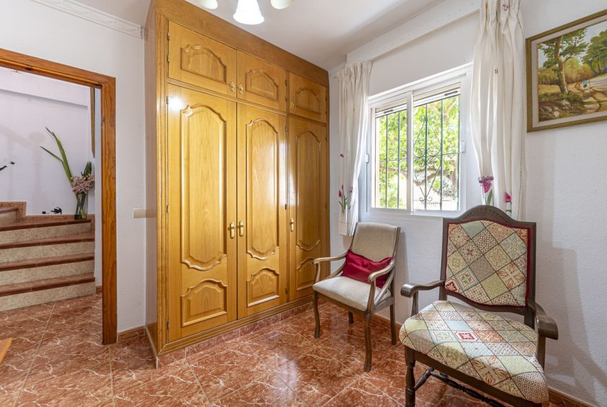 R4711864-Townhouse-For-Sale-Nueva-Andalucia-Terraced-4-Beds-105-Built-5