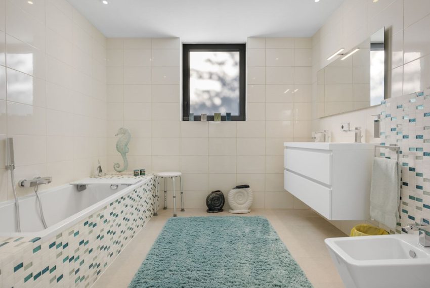 R4717579-Villa-For-Sale-Benahavis-Detached-7-Beds-740-Built-12