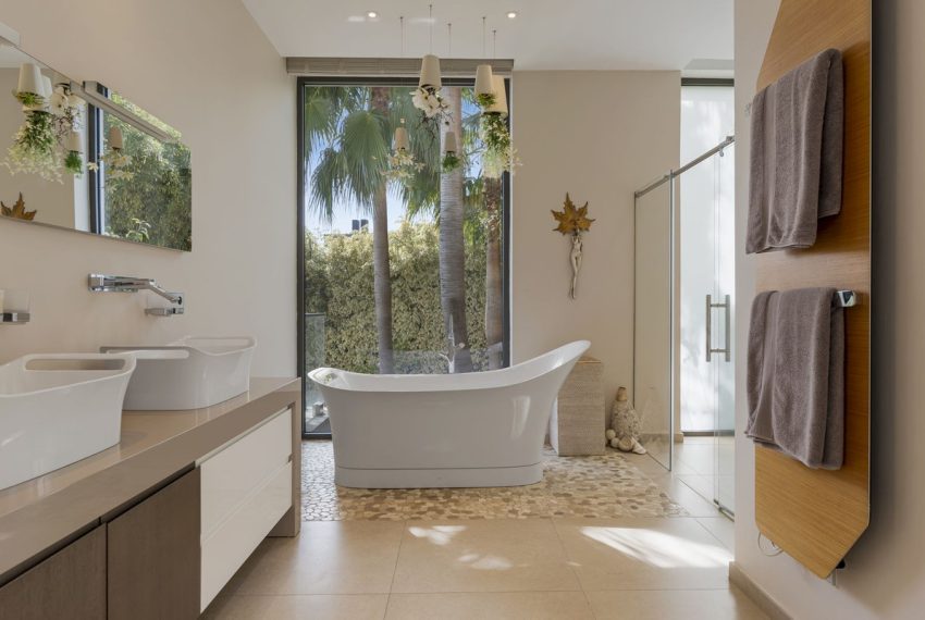 R4717579-Villa-For-Sale-Benahavis-Detached-7-Beds-740-Built-9