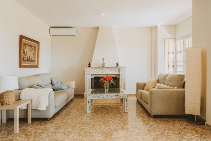 R4745782-Villa-For-Sale-Marbella-Detached-6-Beds-431-Built