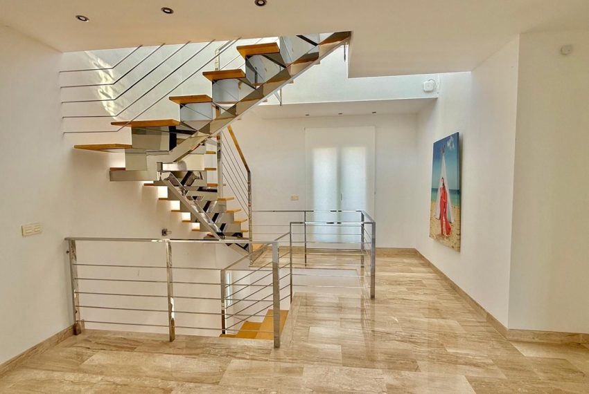 R4747489-Villa-For-Sale-El-Rosario-Detached-5-Beds-323-Built-10