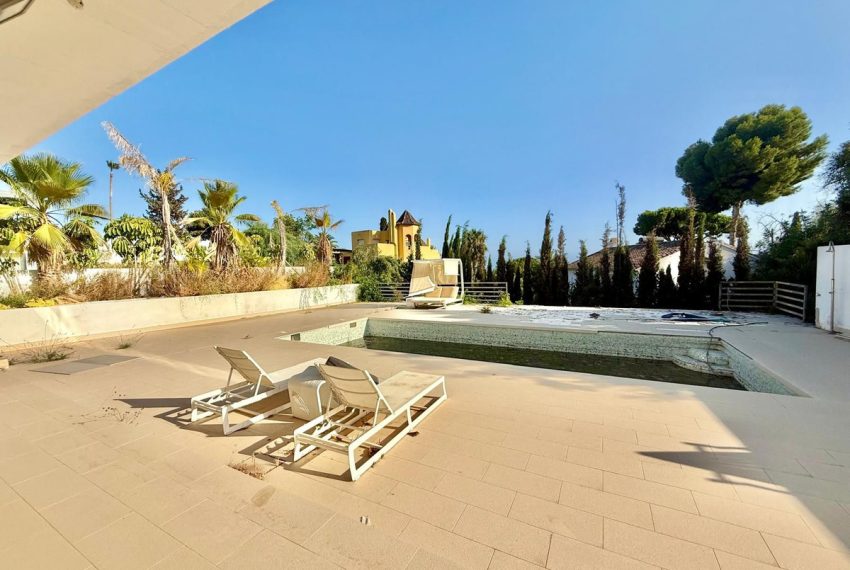 R4747489-Villa-For-Sale-El-Rosario-Detached-5-Beds-323-Built-3