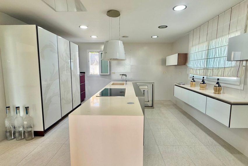 R4747489-Villa-For-Sale-El-Rosario-Detached-5-Beds-323-Built-8