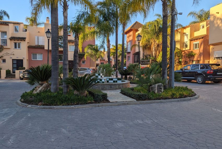 R4752382-Townhouse-For-Sale-Nueva-Andalucia-Terraced-3-Beds-229-Built-11