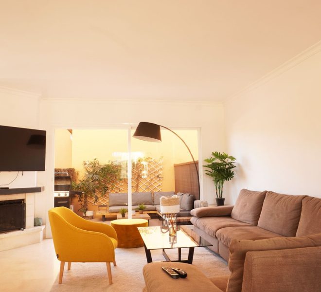 R4752382-Image 1-Terraced - 3 Beds - 229 Built