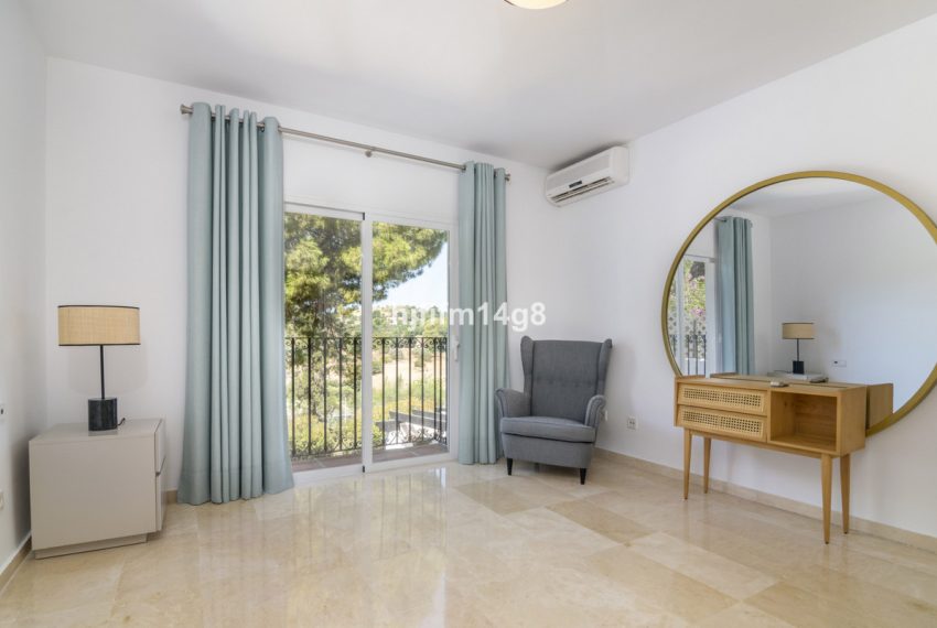 R4753348-Apartment-For-Sale-The-Golden-Mile-Penthouse-Duplex-4-Beds-177-Built-10
