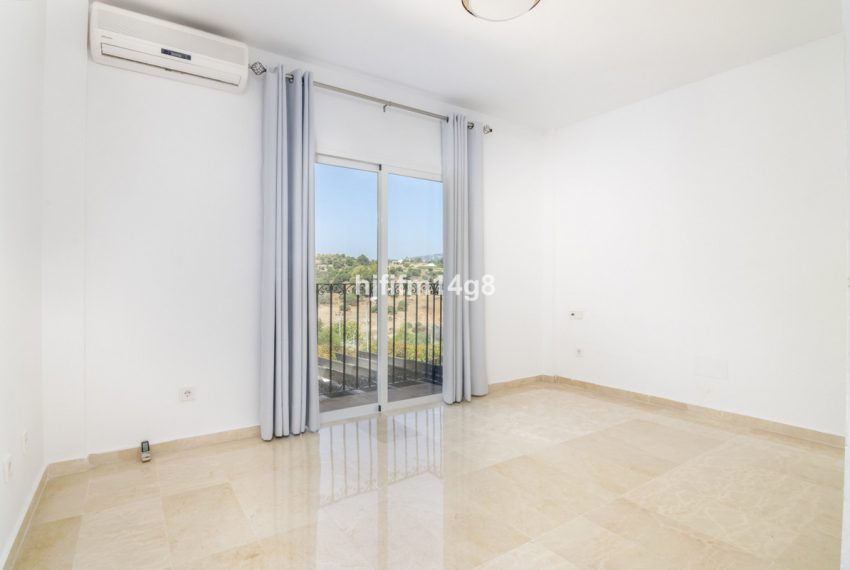 R4753348-Apartment-For-Sale-The-Golden-Mile-Penthouse-Duplex-4-Beds-177-Built-11