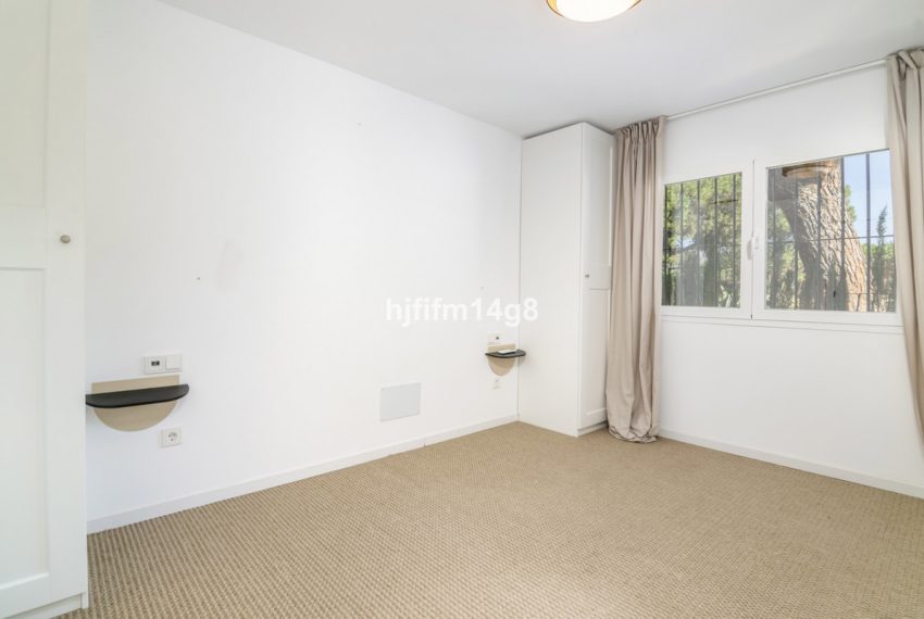 R4753348-Apartment-For-Sale-The-Golden-Mile-Penthouse-Duplex-4-Beds-177-Built-12